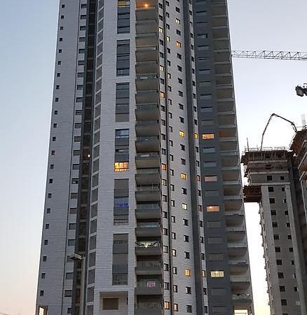 Private Bed/Bathroom In Netanya Exterior photo