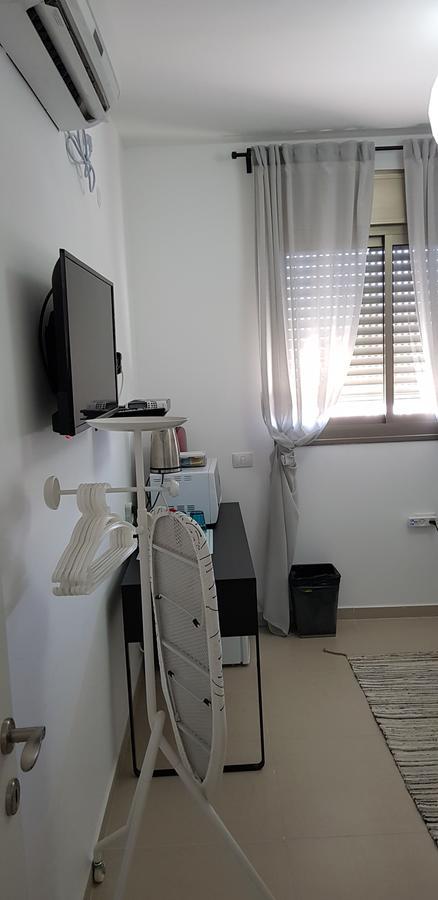 Private Bed/Bathroom In Netanya Exterior photo