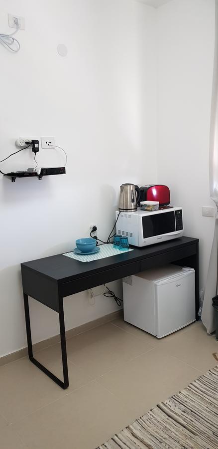 Private Bed/Bathroom In Netanya Exterior photo