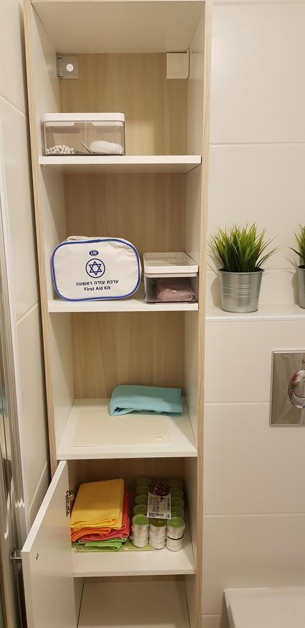 Private Bed/Bathroom In Netanya Exterior photo
